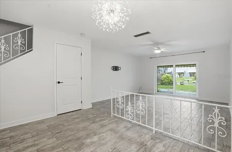 6927 Place De La Paix St Petersburg FL 33707
