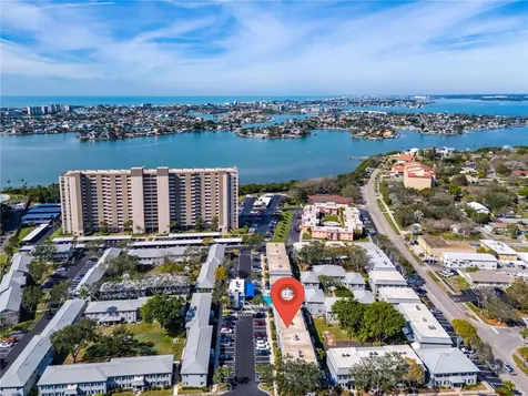 6927 Place De La Paix St Petersburg FL 33707