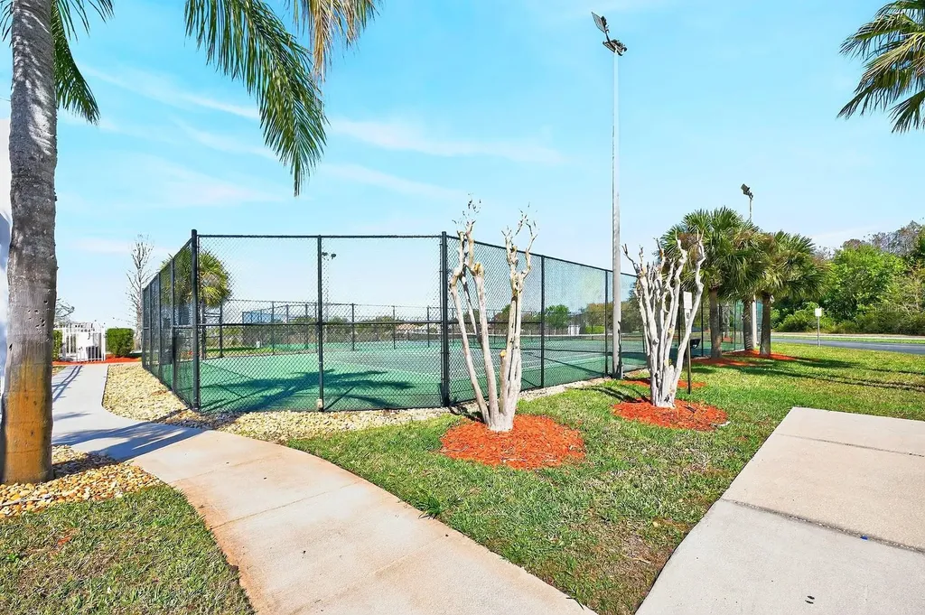 3210 Queen Alexandria Drive Kissimmee FL 34744