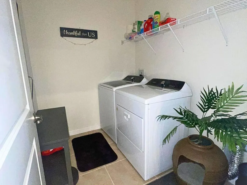 5042 Stokes Way Wildwood FL 34785
