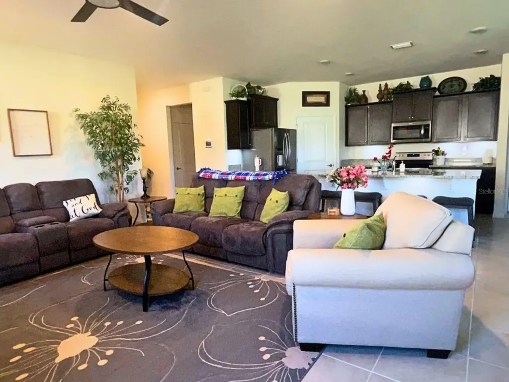 5042 Stokes Way Wildwood FL 34785