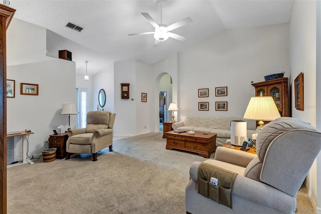26035 Oakmount Drive Leesburg FL 34748
