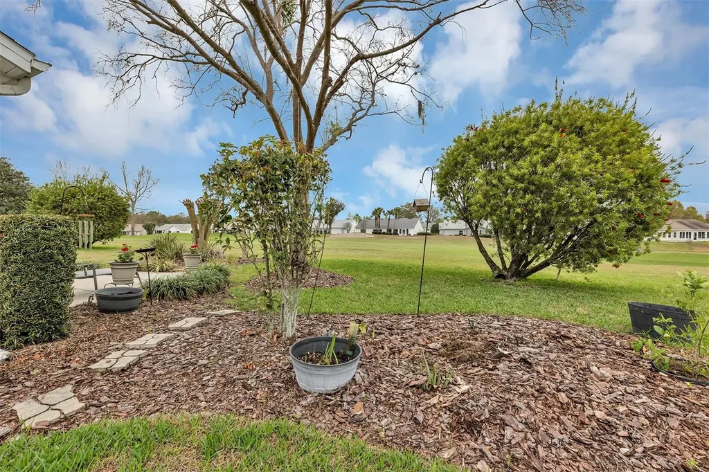 26035 Oakmount Drive Leesburg FL 34748