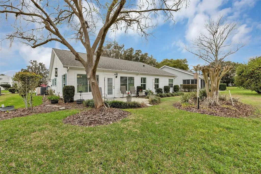 26035 Oakmount Drive Leesburg FL 34748