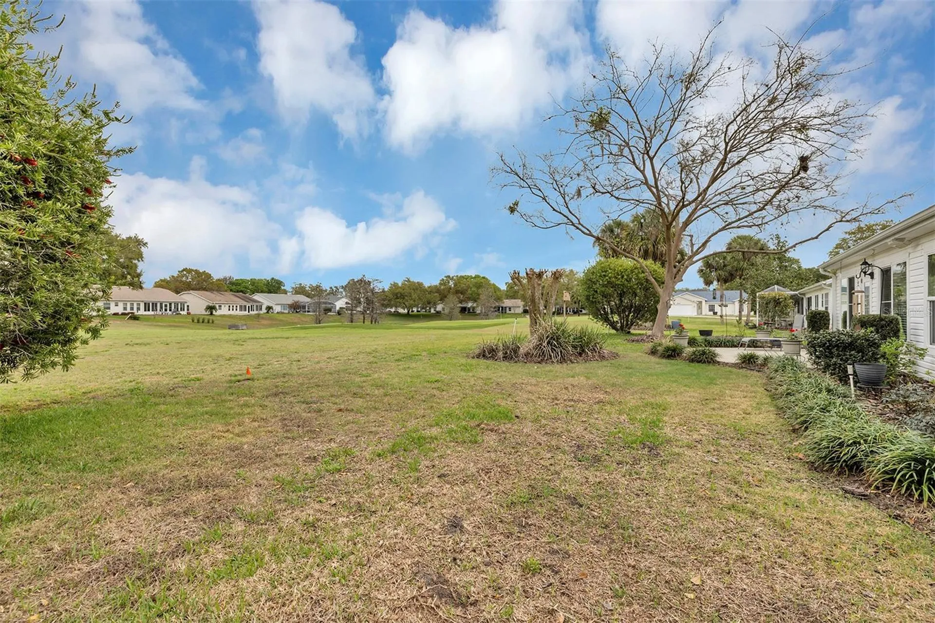 26035 Oakmount Drive Leesburg FL 34748