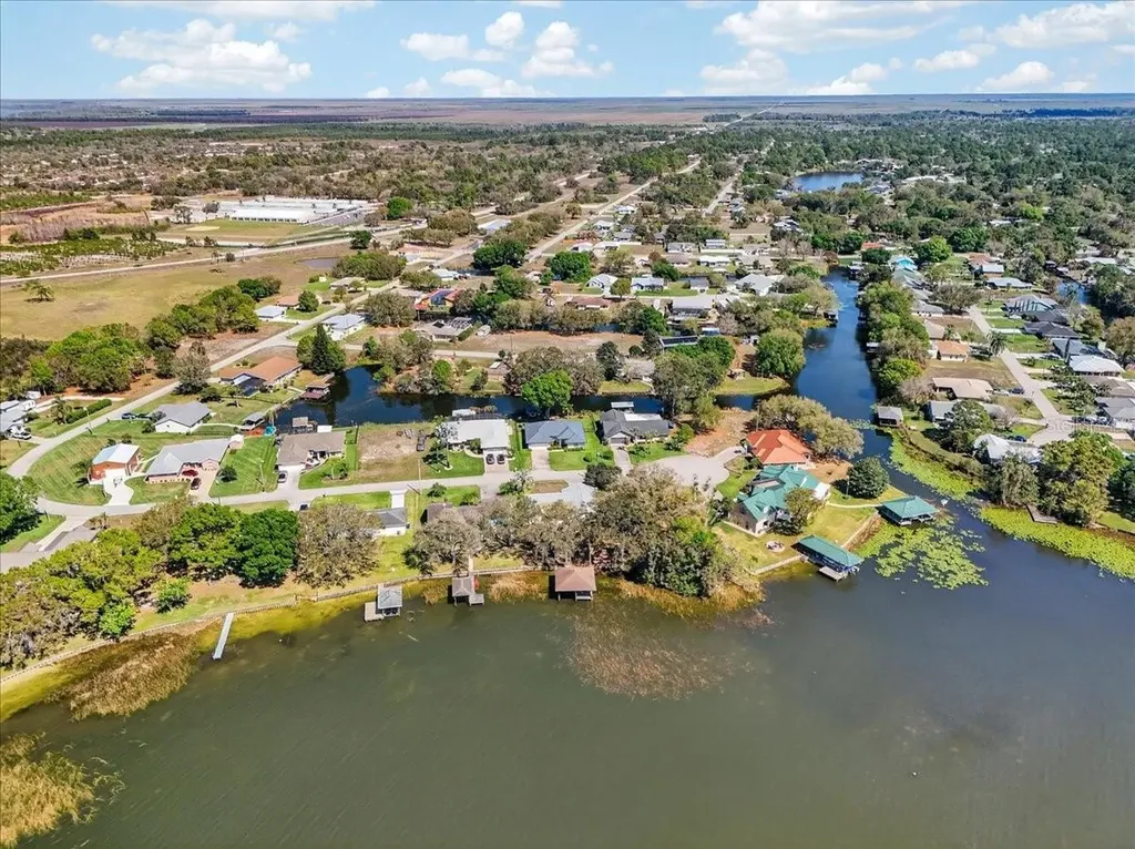 189 Autumn Avenue Lake Placid FL 33852
