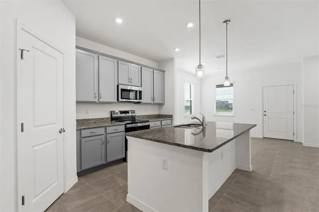 324 Belmond Drive Debary FL 32713