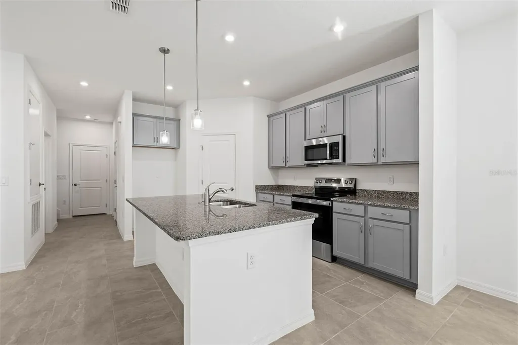 324 Belmond Drive Debary FL 32713