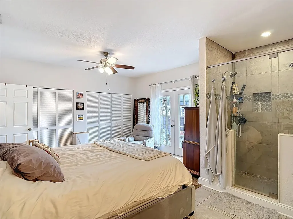 105 W Comanche Avenue Tampa FL 33604