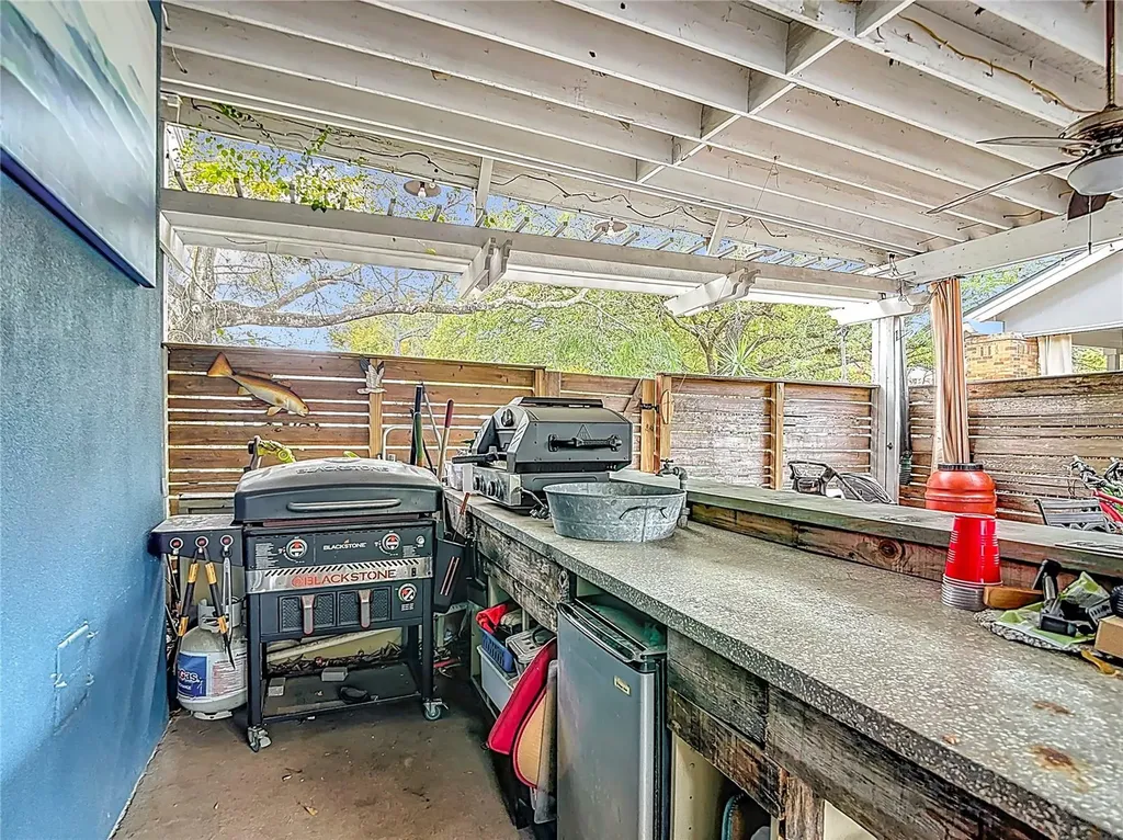 105 W Comanche Avenue Tampa FL 33604