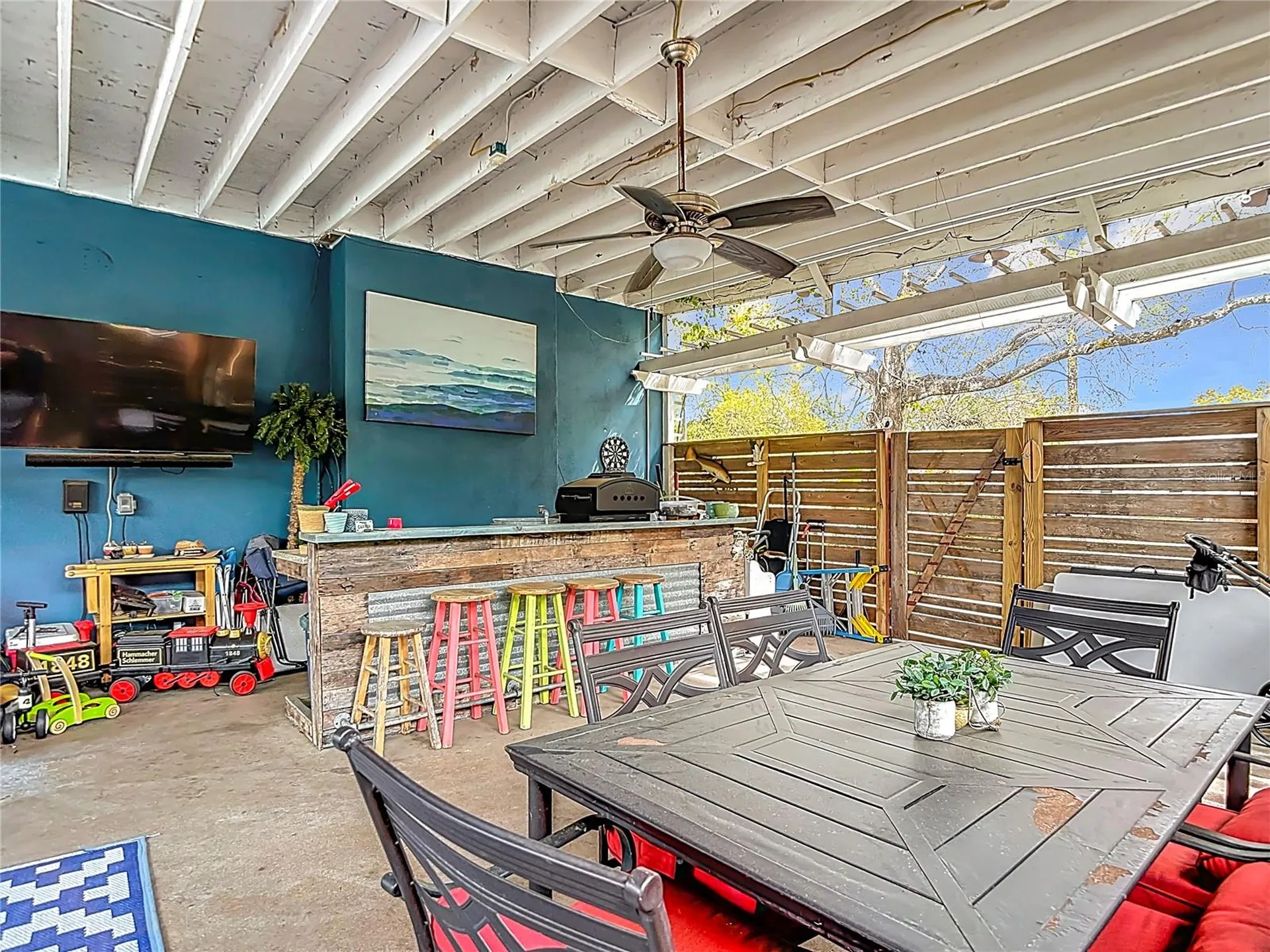 105 W Comanche Avenue Tampa FL 33604