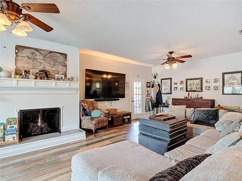 105 W Comanche Avenue Tampa FL 33604