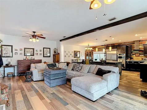 105 W Comanche Avenue Tampa FL 33604