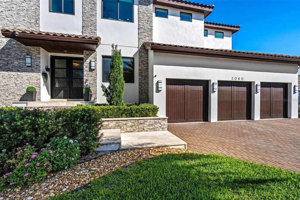 2060 Illinois Avenue NE St Petersburg FL 33703