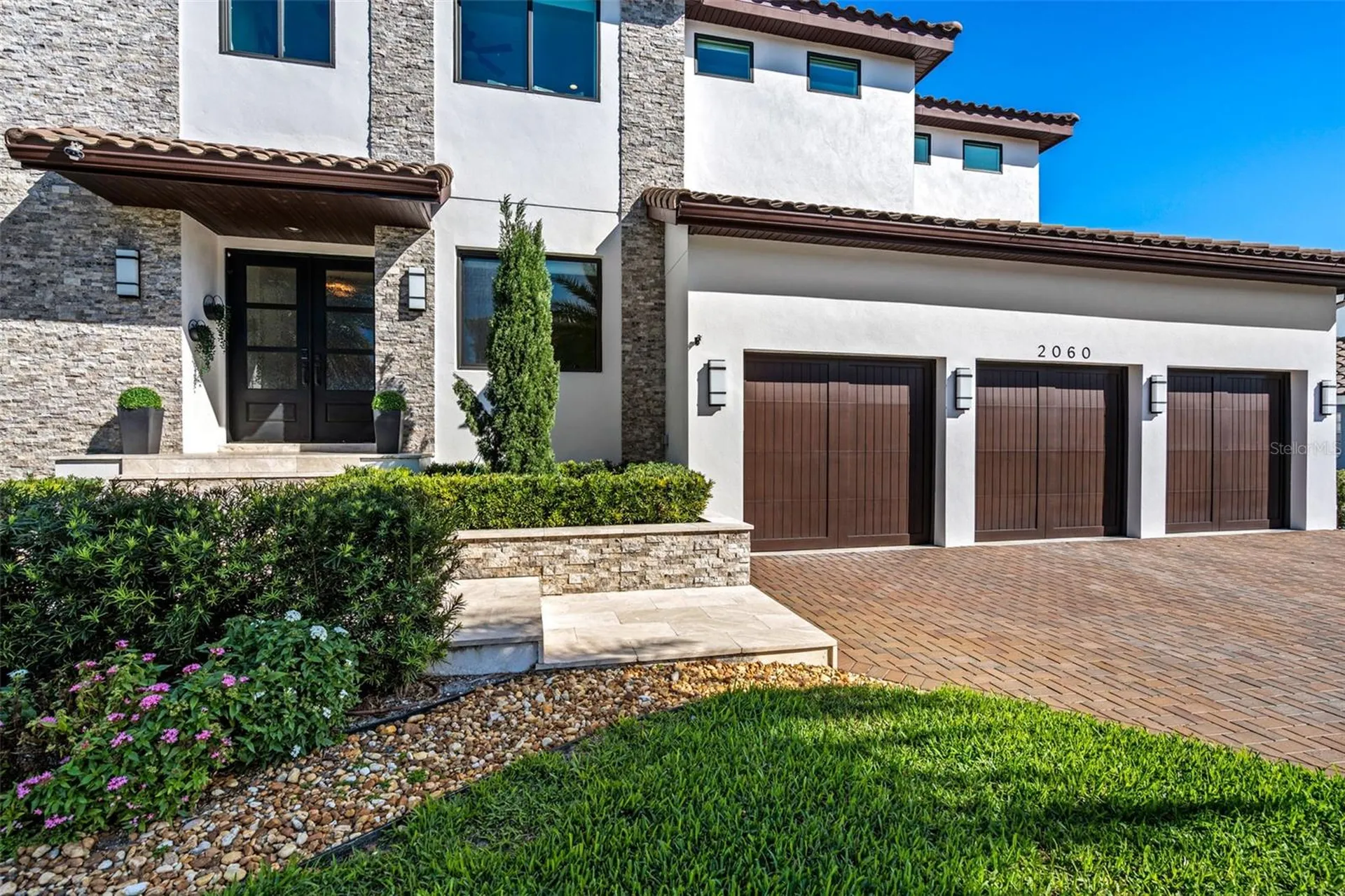 2060 Illinois Avenue NE St Petersburg FL 33703