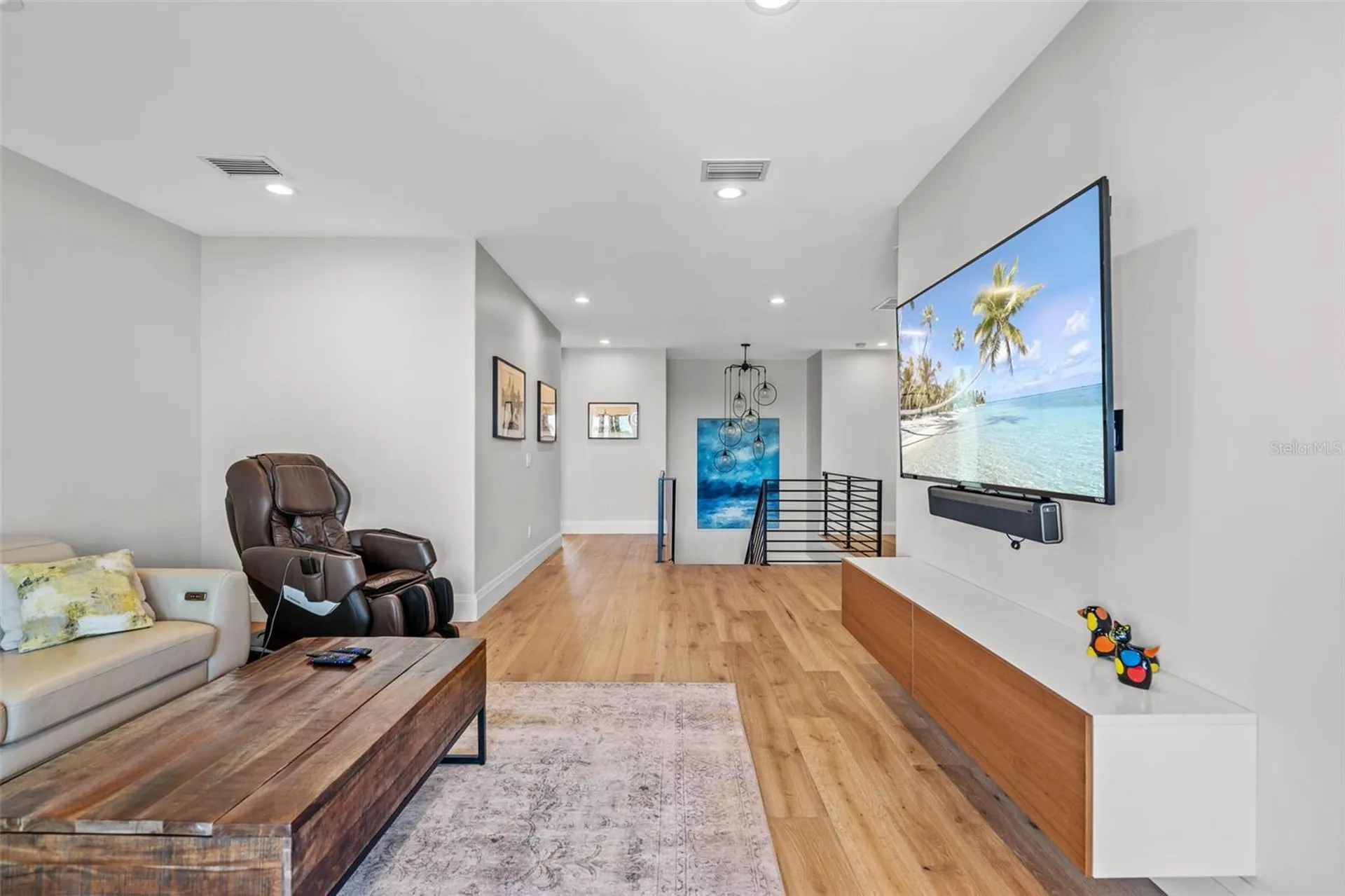2060 Illinois Avenue NE St Petersburg FL 33703