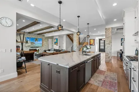 2060 Illinois Avenue NE St Petersburg FL 33703
