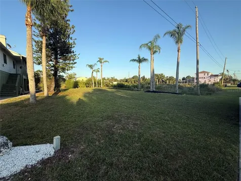 3338 Fernleaf Drive Hernando Beach FL 34607