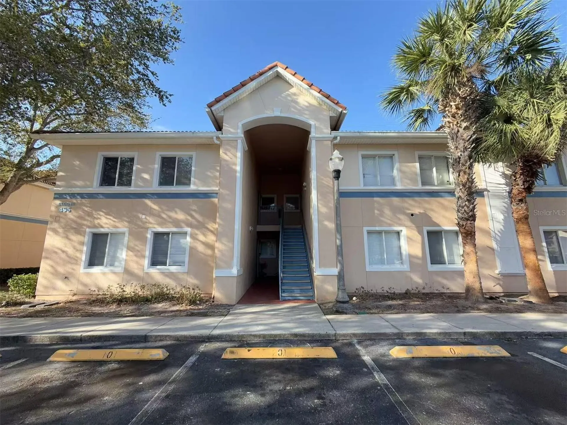 495 Las Cortes Lane Orlando FL 32824