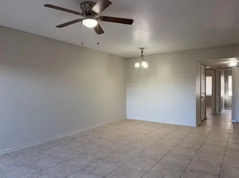 495 Las Cortes Lane Orlando FL 32824