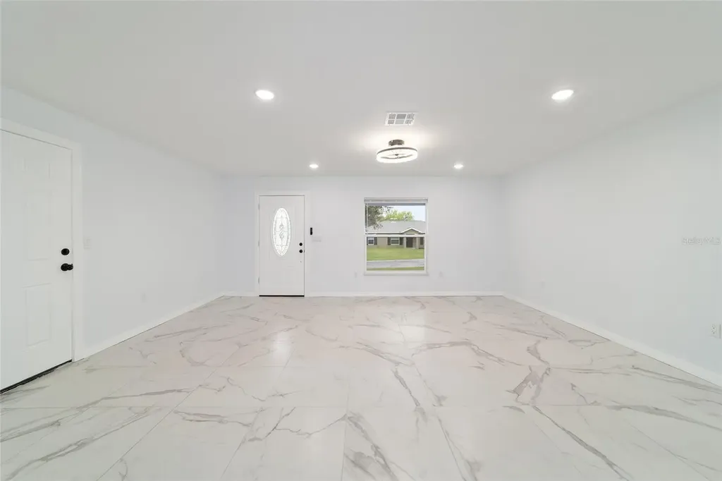 2349 W Juan Vega Lane Dunnellon FL 34434