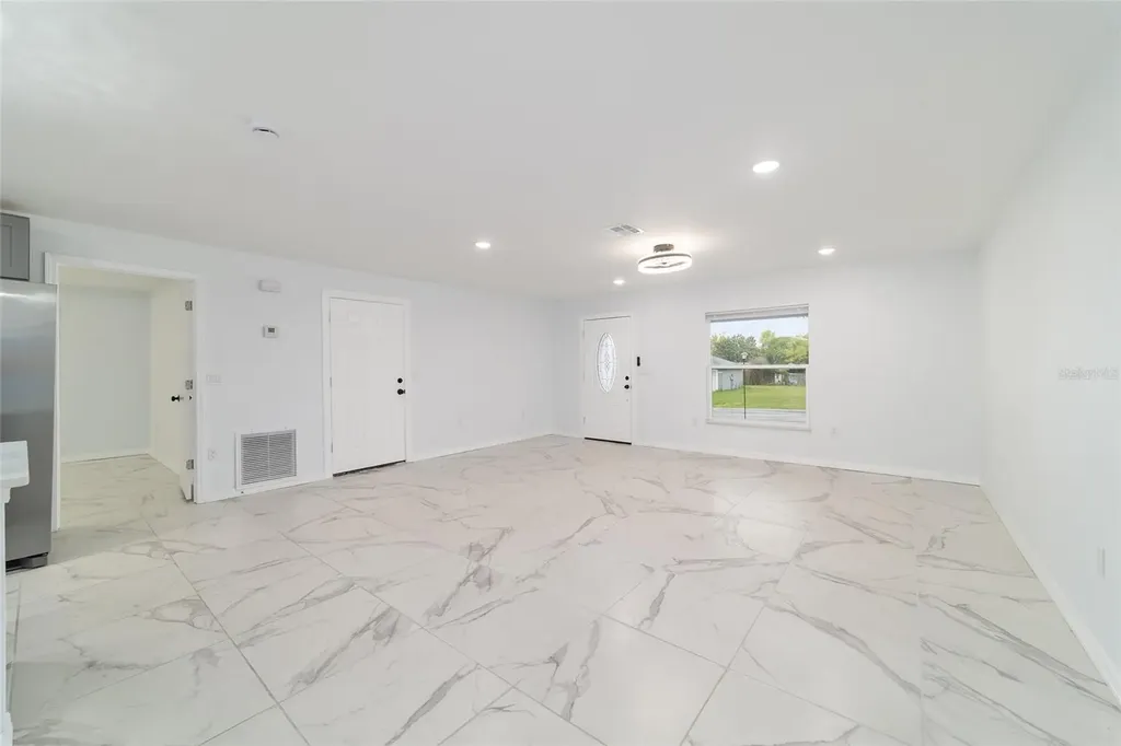 2349 W Juan Vega Lane Dunnellon FL 34434