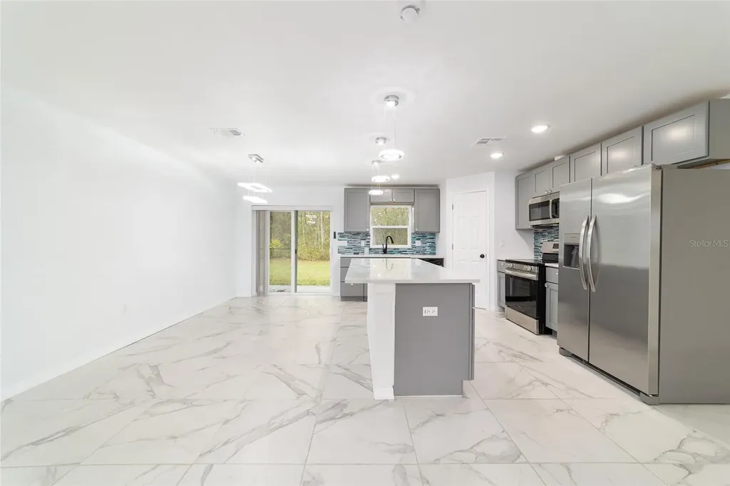 2349 W Juan Vega Lane Dunnellon FL 34434