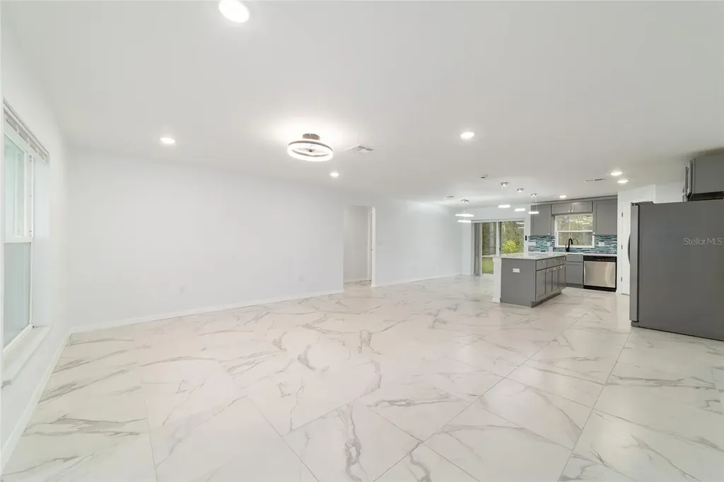 2349 W Juan Vega Lane Dunnellon FL 34434