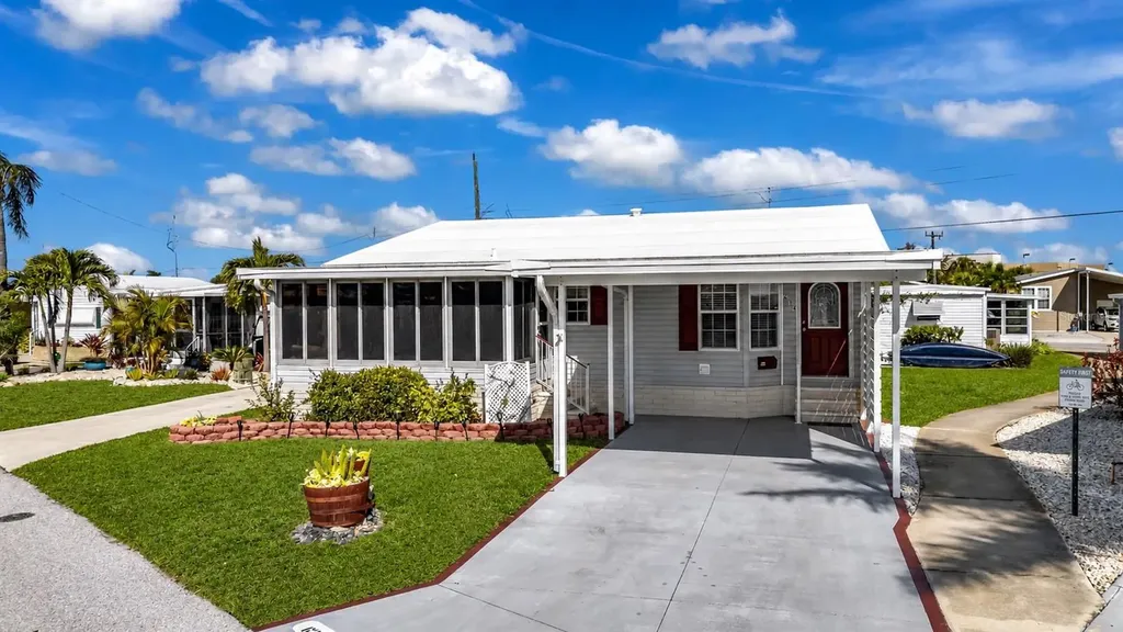 634 Leisure Venice FL 34285