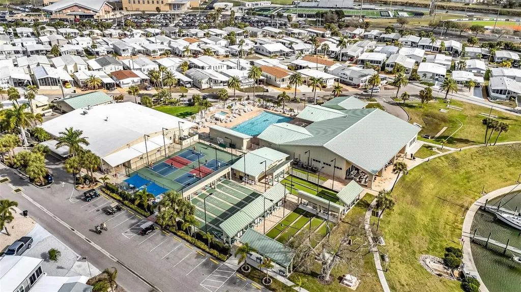 634 Leisure Venice FL 34285
