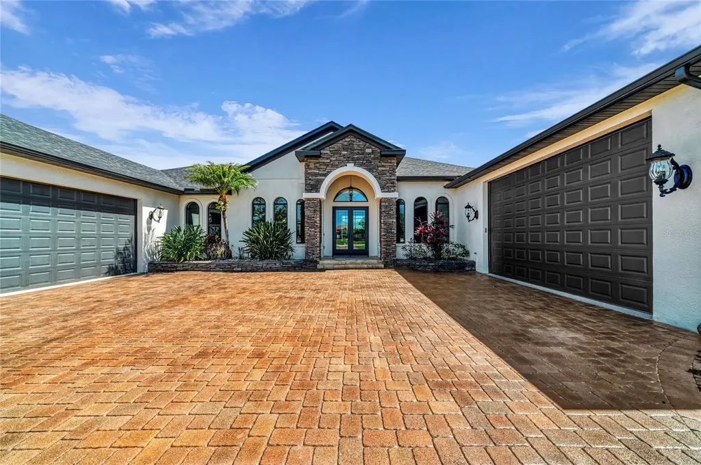 22805 Night Heron Way Bradenton FL 34202