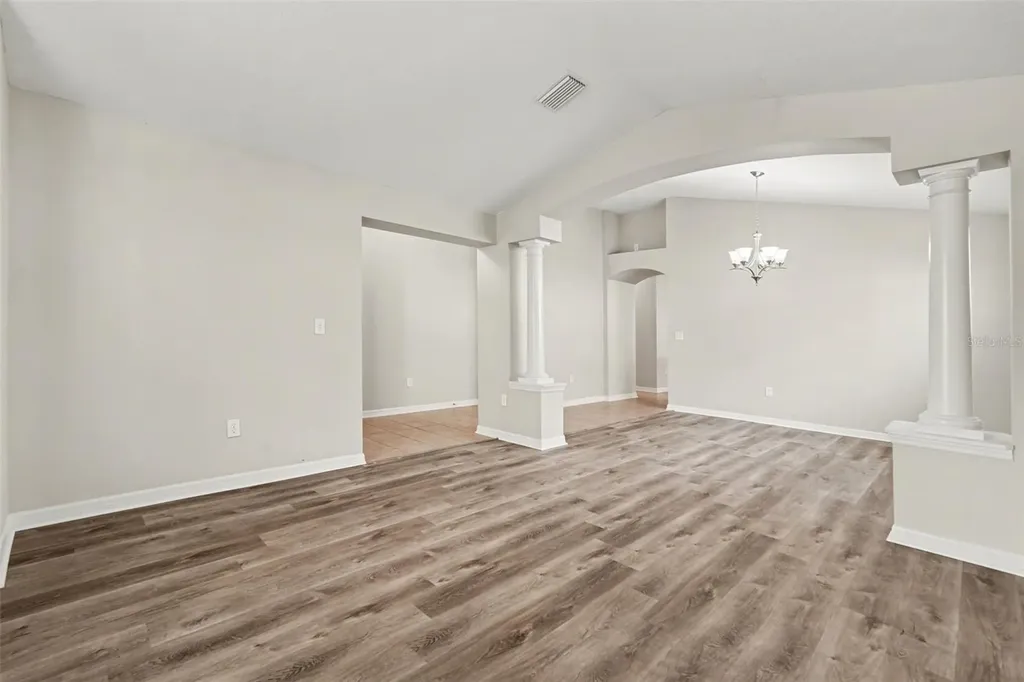 433 Down Pine Drive Seffner FL 33584