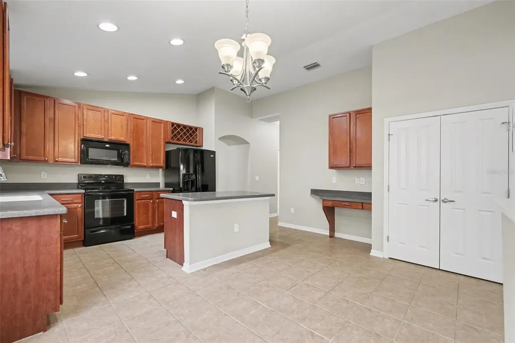 433 Down Pine Drive Seffner FL 33584