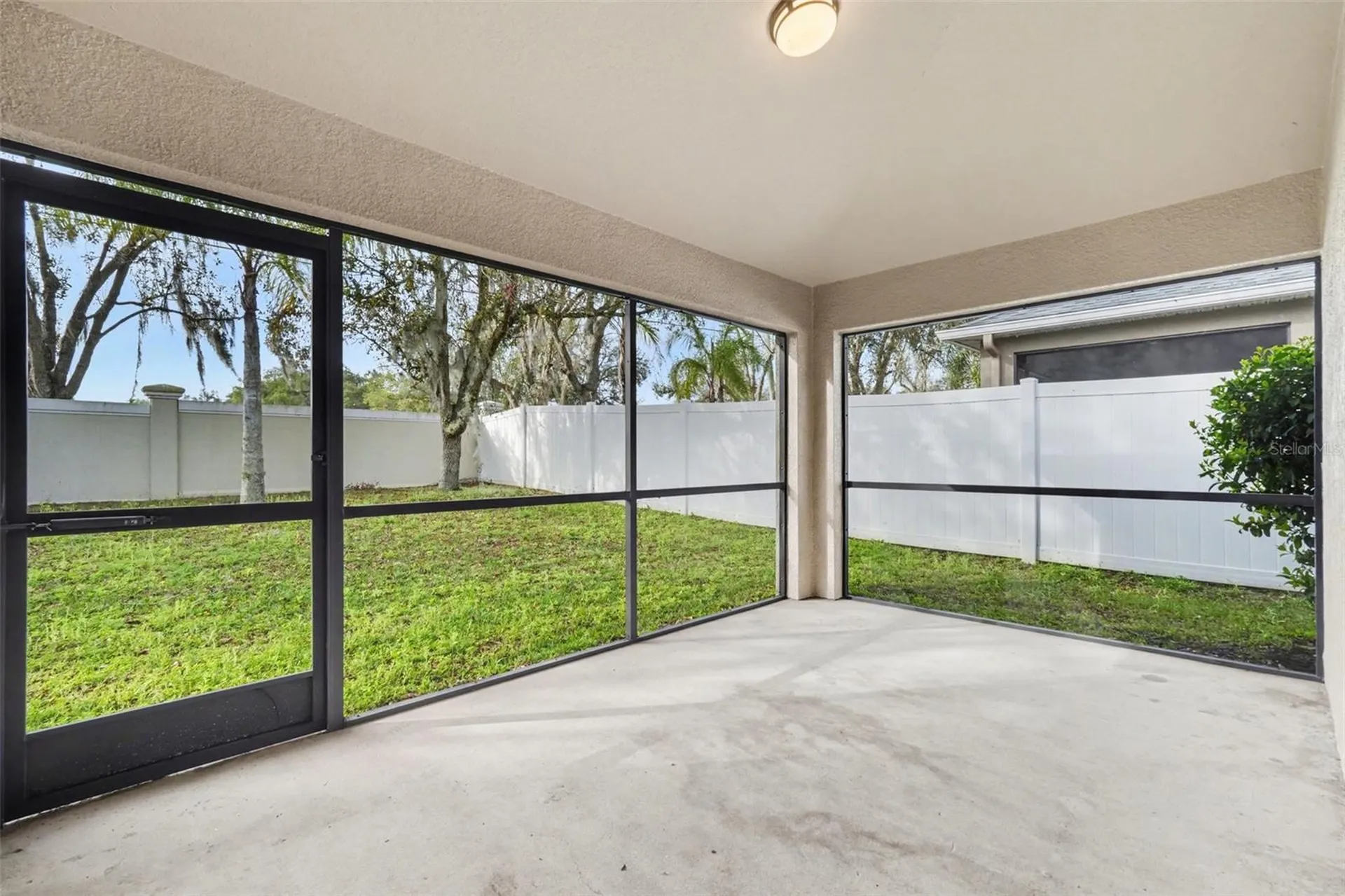 433 Down Pine Drive Seffner FL 33584
