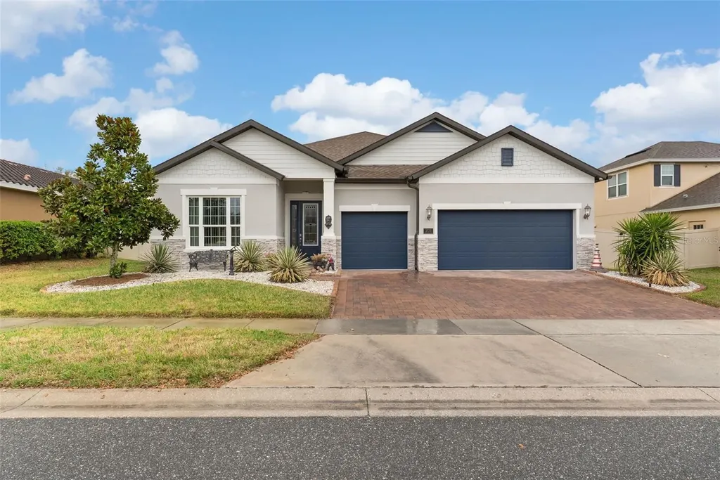 203 Messina Place Howey In The Hills FL 34737