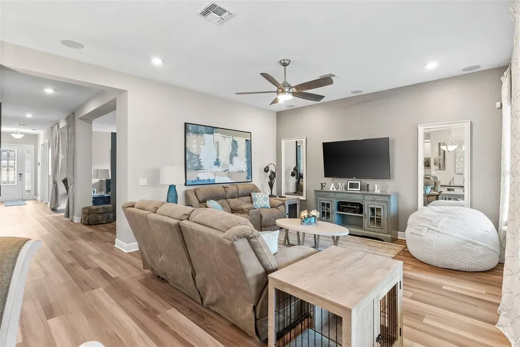 203 Messina Place Howey In The Hills FL 34737