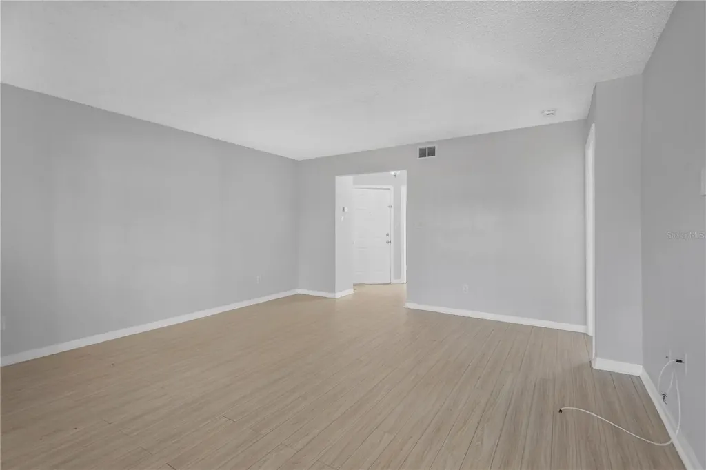 8613 Mallard Reserve Drive Tampa FL 33614