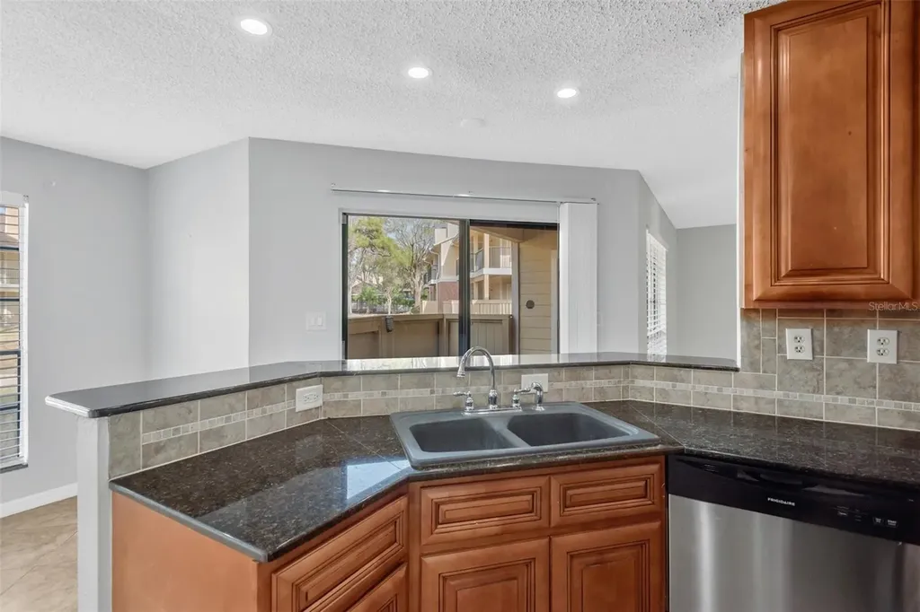 8613 Mallard Reserve Drive Tampa FL 33614