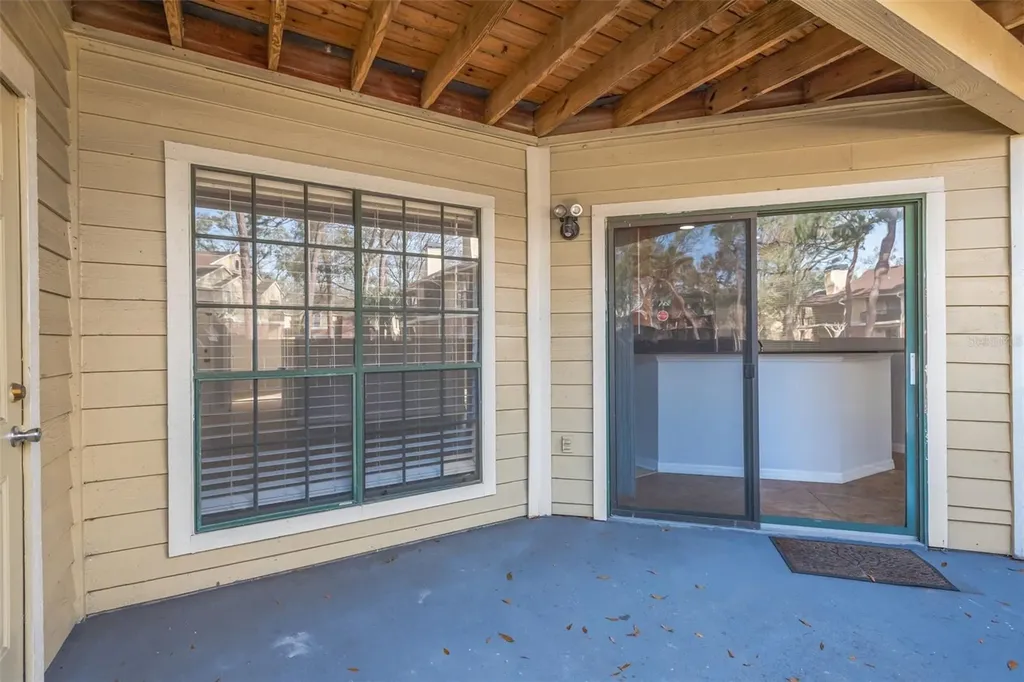 8613 Mallard Reserve Drive Tampa FL 33614