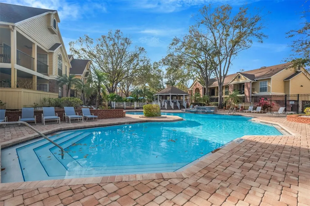 8613 Mallard Reserve Drive Tampa FL 33614