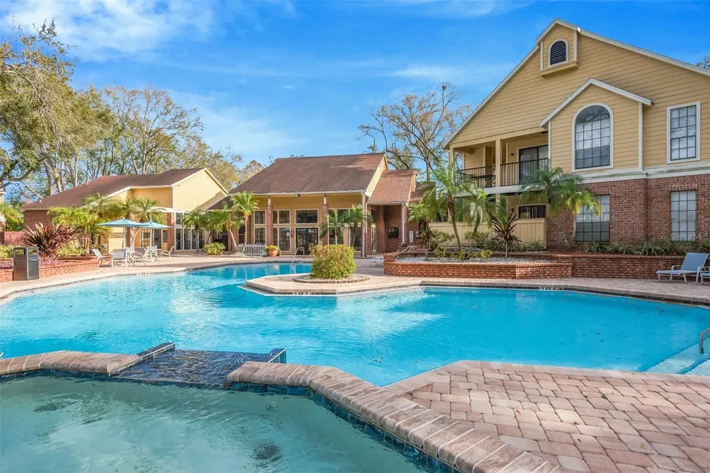 8613 Mallard Reserve Drive Tampa FL 33614