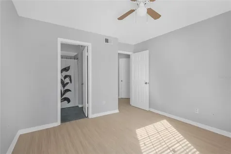 8613 Mallard Reserve Drive Tampa FL 33614