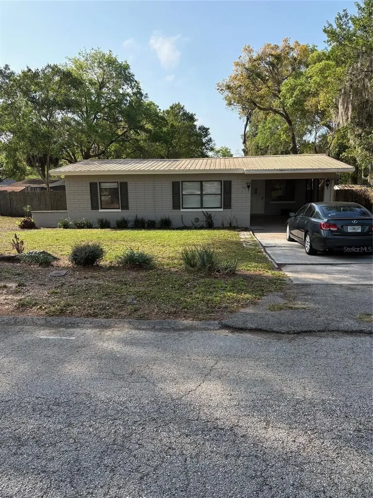 312 W Palmetto Avenue Deland FL 32720