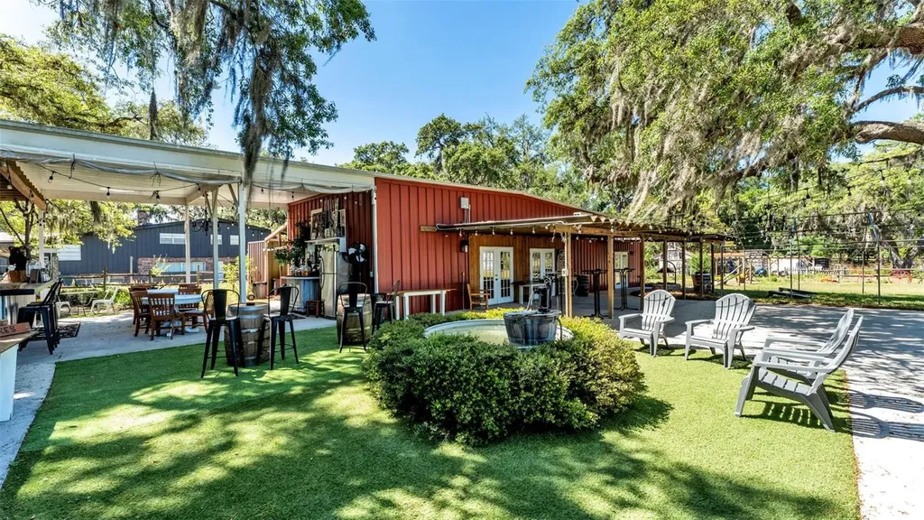 15300 Lake Iola Road Dade City FL 33523