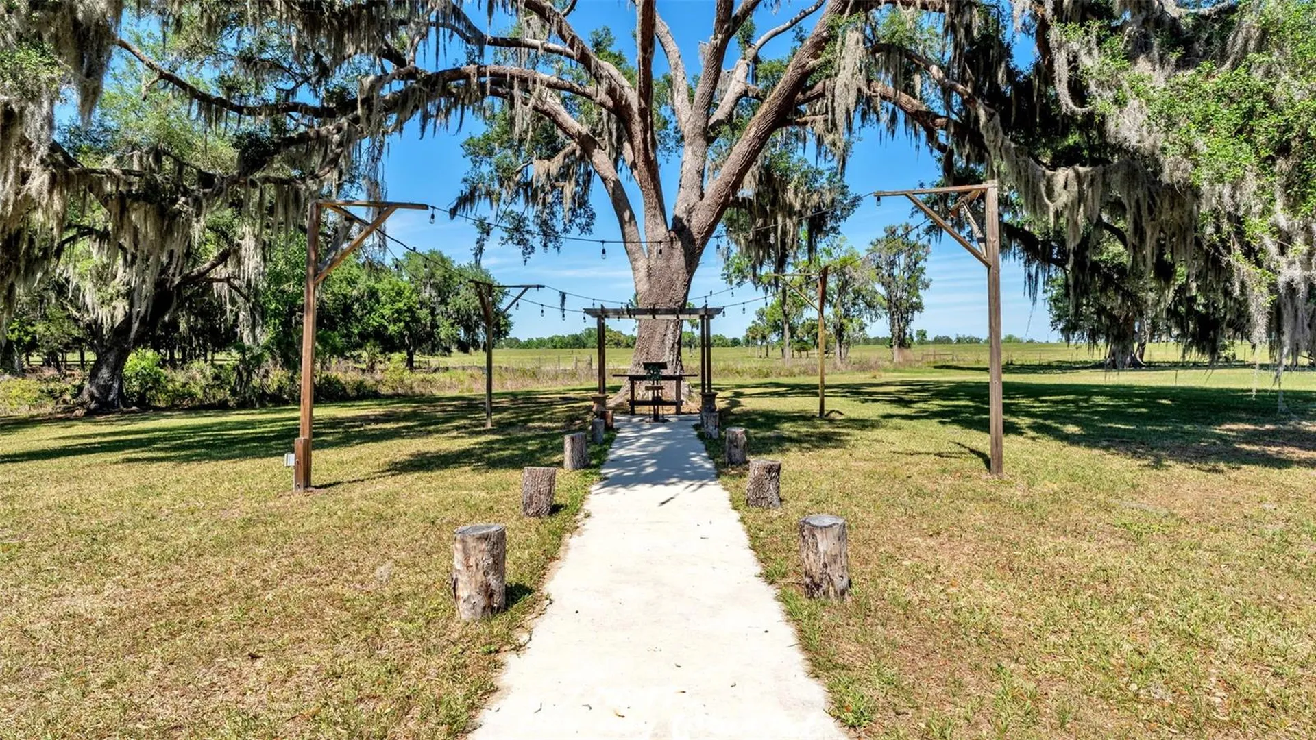 15300 Lake Iola Road Dade City FL 33523
