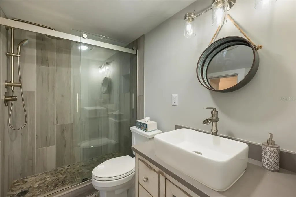 845 Benjamin Franklin Drive Sarasota FL 34236