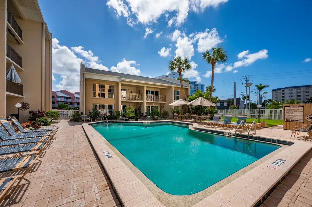 845 Benjamin Franklin Drive Sarasota FL 34236