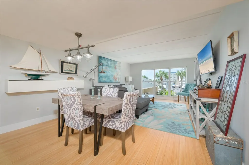 845 Benjamin Franklin Drive Sarasota FL 34236