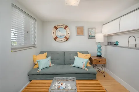 845 Benjamin Franklin Drive Sarasota FL 34236