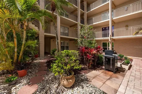 845 Benjamin Franklin Drive Sarasota FL 34236